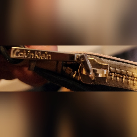 Calvin Klein Bag Purse Satchel Beige Tan Gold Hardware BENIFITS CHARITY - Picture 14 of 16